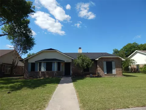 506 Redwood Dr, Grand Prairie, TX 75052
