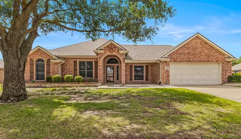 110 Chinaberry Trl, Forney, TX 75126