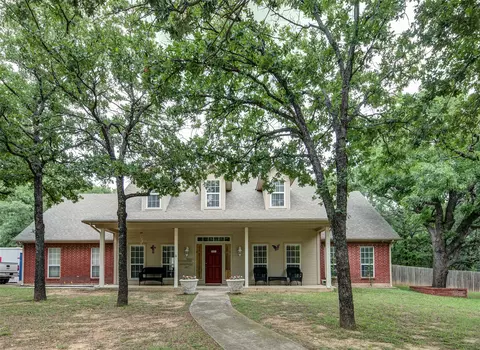 15 Shady Creek Ln, Bridgeport, TX 76426