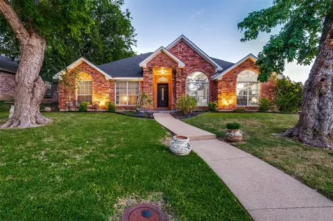 1516 Cripple Creek Ct, Desoto, TX 75115