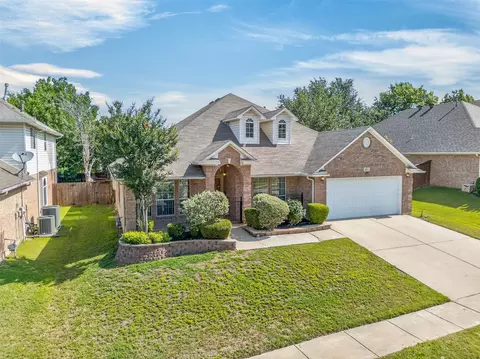 4821 Diamond Trace Trl, Fort Worth, TX 76244