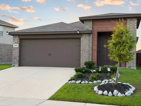 1085 Old Oaks Dr, Forney, TX 75126