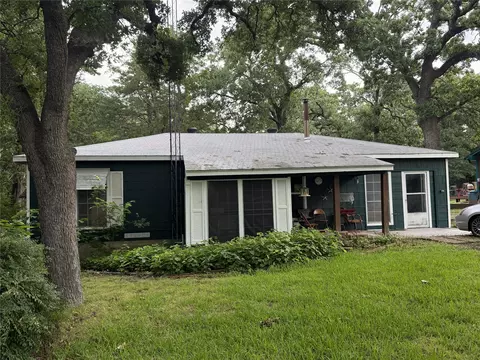 202 Colt Dr, Gainesville, TX 76240