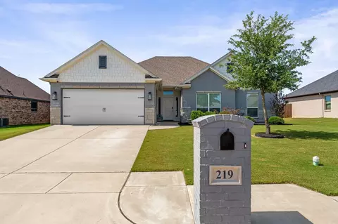 219 Bayless Ave, Godley, TX 76044
