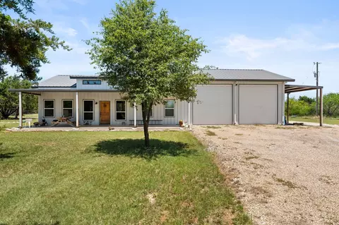 181 Private Road 197, Blum, TX 76627