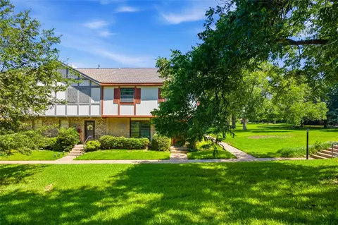 286 Westview Ter, Arlington, TX 76013