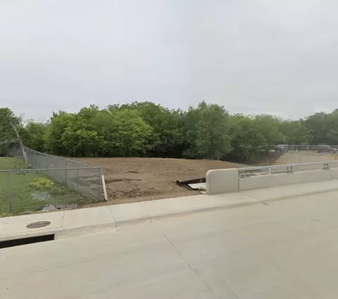 5060 Trentman St, Fort Worth, TX 76119