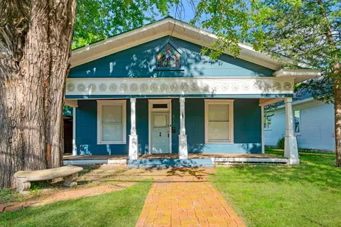 823 S Church St, Paris, TX 75460