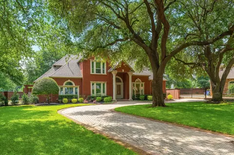 7201 Pebble Hill Dr, Colleyville, TX 76034