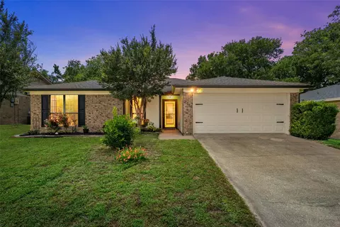2111 Skylark Dr, Waco, TX 76712