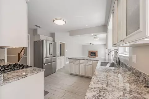 4307 Country Ln, Grapevine, TX 76051
