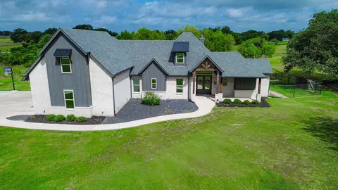 401 Spring Valley Rd, Weatherford, TX 76087
