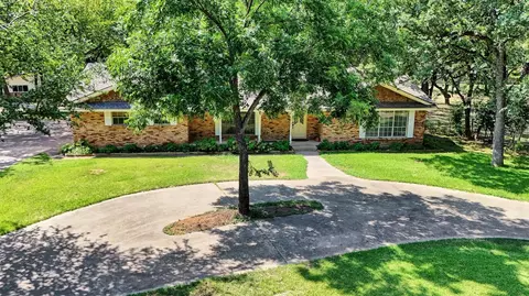 638 Arawe Cir E, Irving, TX 75060