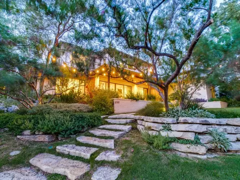 6741 Alexander Dr, Dallas, TX 75214
