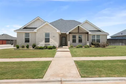 202 Blackhawk Dr, Abilene, TX 79602