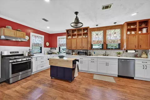 801 S Hall St, Ennis, TX 75119