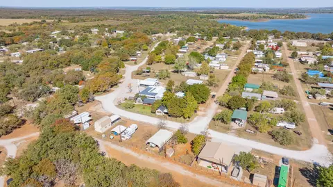 357 Discovery Bay Rd, Comanche, TX 76442 photo 4