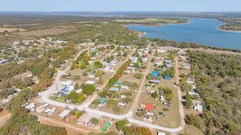 357 Discovery Bay Rd, Comanche, TX 76442 photo 2