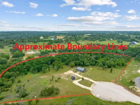 400 Round Up Ct, Stephenville, TX 76401