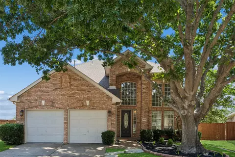 9014 Crown Point Cir, Irving, TX 75063