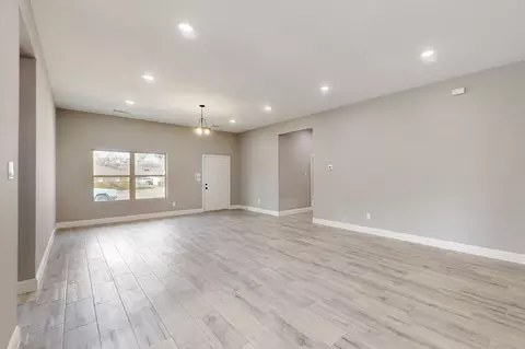 706 Poinsettia Dr, Lancaster, TX 75146
