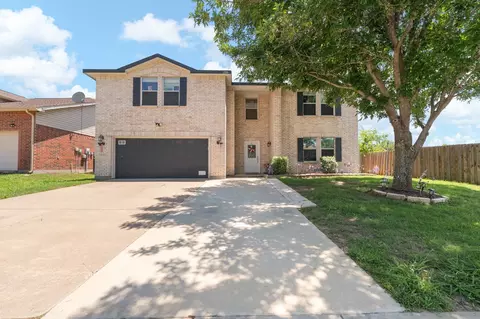 1208 Scarlet Sage Pkwy, Burleson, TX 76028