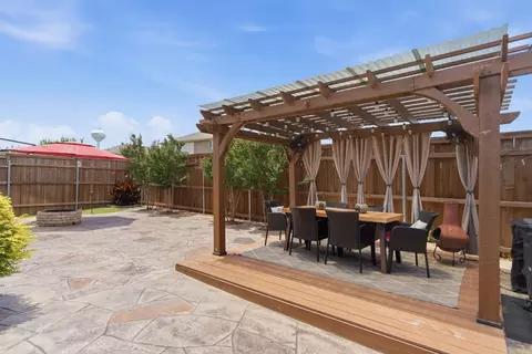 5100 Texana Dr, Frisco, TX 75036