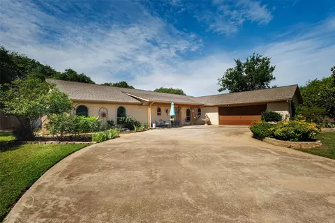 7725 Woodside Hl, Fort Worth, TX 76179
