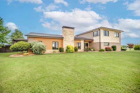 3221 Wilson Rd, Palmer, TX 75152