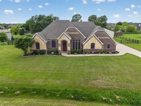 13821 James Ranch Ct, Justin, TX 76247