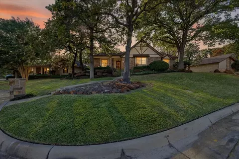 5112 Misty Wood Dr, Arlington, TX 76017