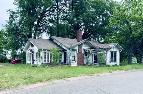 208 Texas St, Sulphur Springs, TX 75482