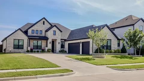 720 Lemmon Ln, Forney, TX 75126