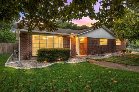 605 N Roberts St, West, TX 76691