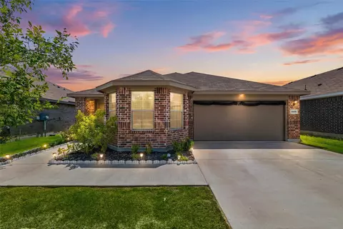 9456 Firedog Dr, Fort Worth, TX 76131