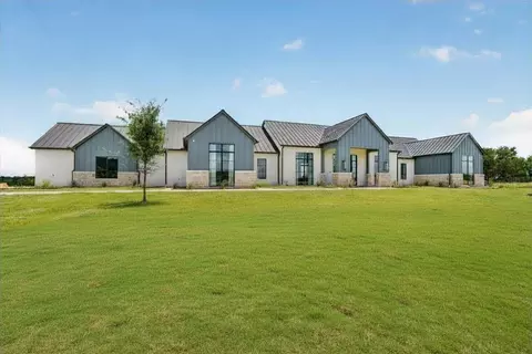 Exterior - 220 Cavalier Ct, Strawn, TX 76475 photo 7 of 7
