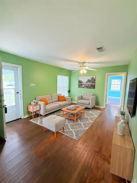 11827 Gaston Pkwy, Dallas, TX 75218
