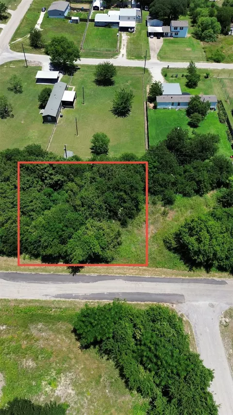 4513 Mimosa Dr, Granbury, TX 76048