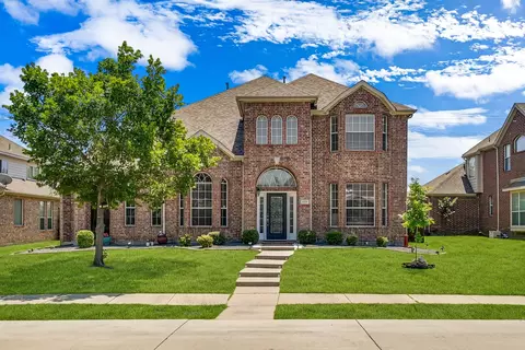 1055 Crystal Lake Dr, Frisco, TX 75036