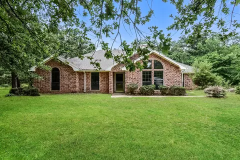320 33rd St SW, Paris, TX 75460