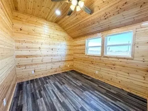 Bedroom - 323 Blue Cat Blvd, Haskell, TX 79521 photo 2 of 2