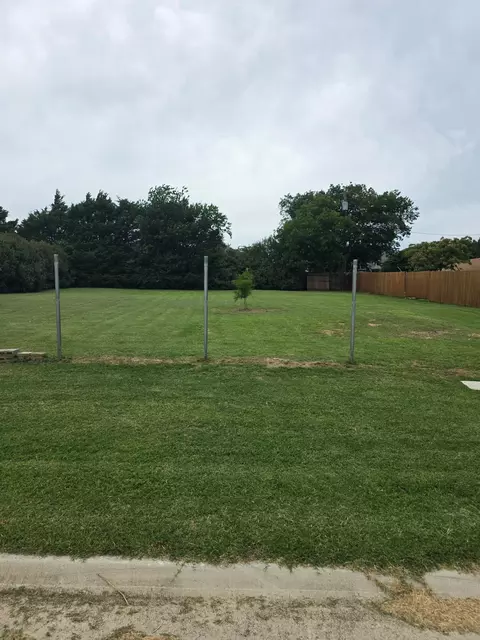 306 Brookfield Dr, Boyd, TX 76023