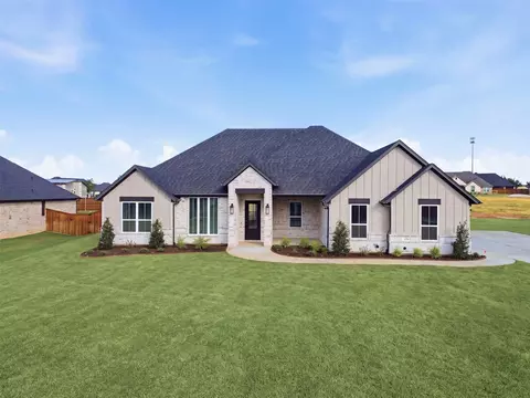 2120 Middlewood Cir, Granbury, TX 76049