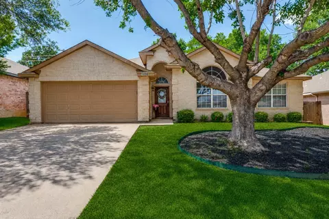 1606 Fern Dr, Mansfield, TX 76063