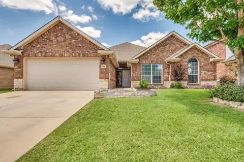 605 Southwind Dr, Arlington, TX 76002