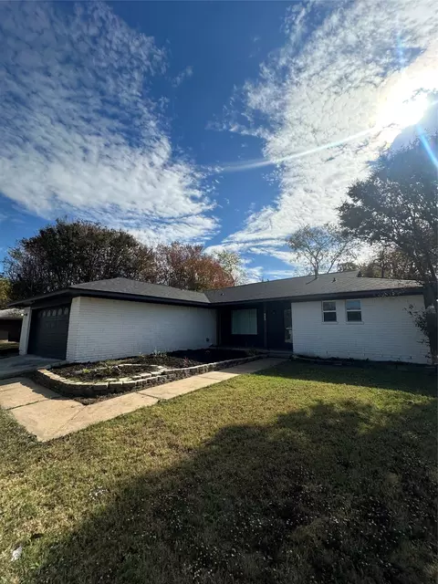 905 Mckinney Ave, Princeton, TX 75407