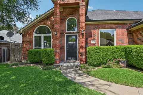 7013 Stephanie Ct, North Richland Hills, TX 76182