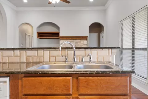 10308 Marigold Ln, Waco, TX 76708 photo 8