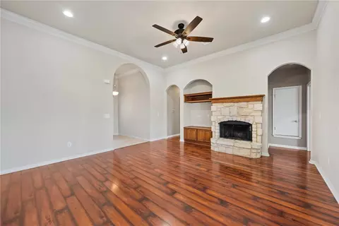 10308 Marigold Ln, Waco, TX 76708 photo 4