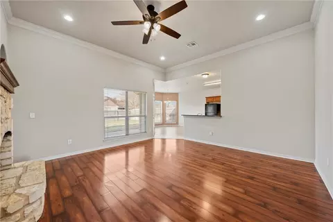 10308 Marigold Ln, Waco, TX 76708 photo 3